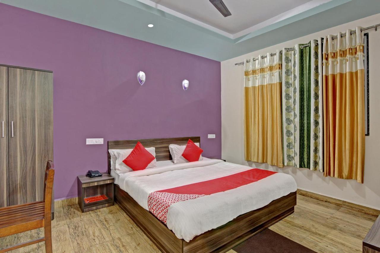 Oyo 48704 Rashi Farms Hotel Hubli Exterior photo