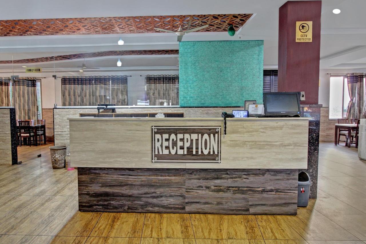 Oyo 48704 Rashi Farms Hotel Hubli Exterior photo