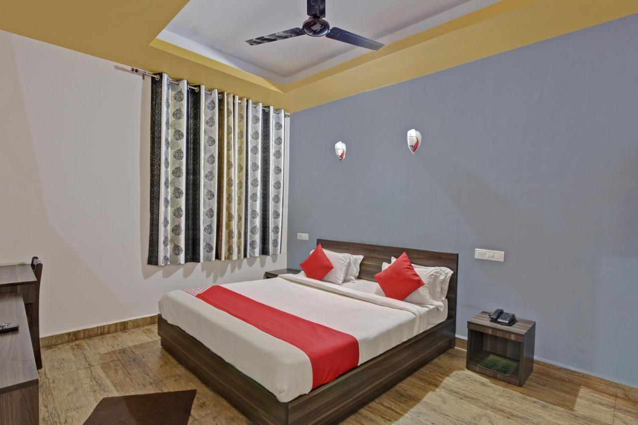 Oyo 48704 Rashi Farms Hotel Hubli Exterior photo